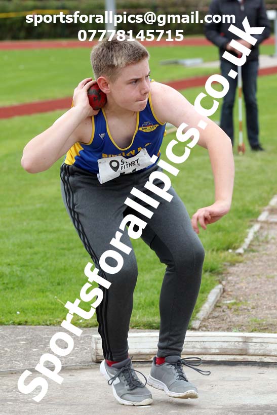 Shot putt, NECAA Open Meeting, Morpeth, Sunday, September 27th. David T. Hewitson/Sports for All Pics